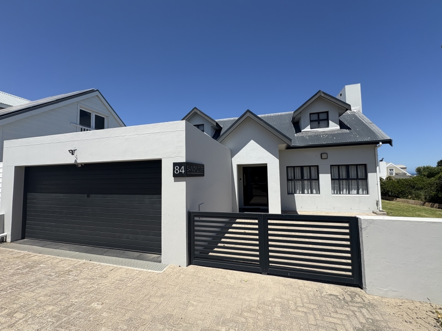 4 Bedroom Property for Sale in Grotto Bay Western Cape